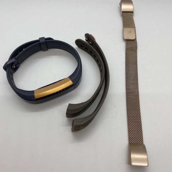 Fitbit Alta HR with three bands Rose Gold - Picture 1 of 5